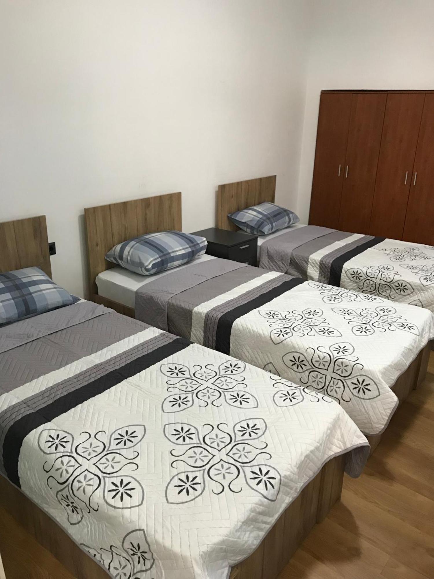 Sweet Basement Suteren Apartments Parking 5 Euro Скопие Екстериор снимка